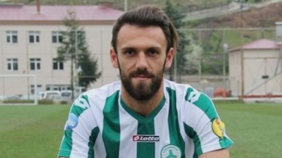 Penyerang Genclerbirligi, Vedat Muriqi, berbagi cerita pengalaman menjadi korban perang Kosovo. - INDOSPORT